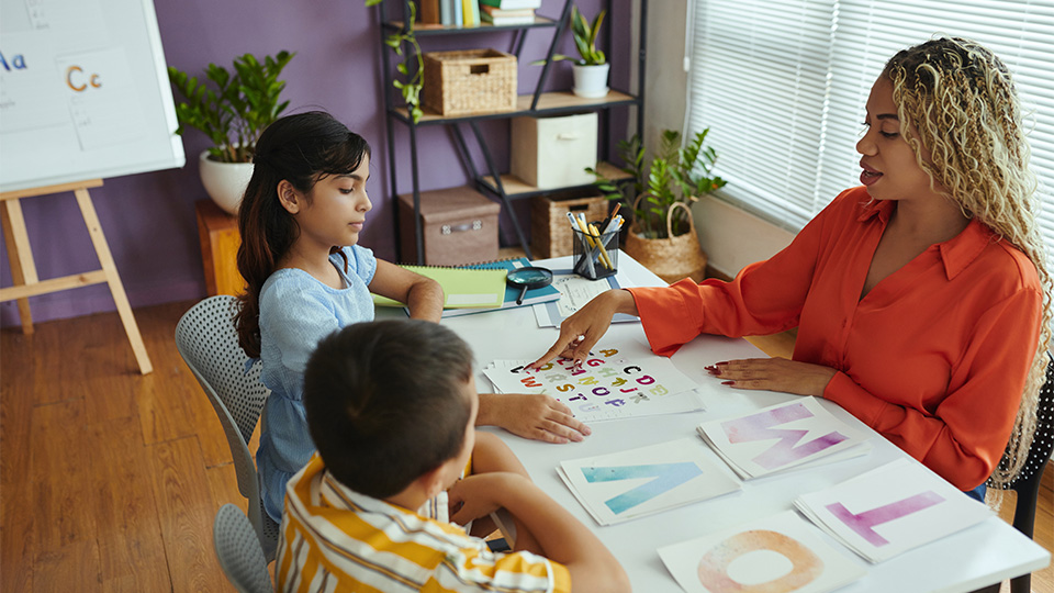 elementary-students-learning-letters